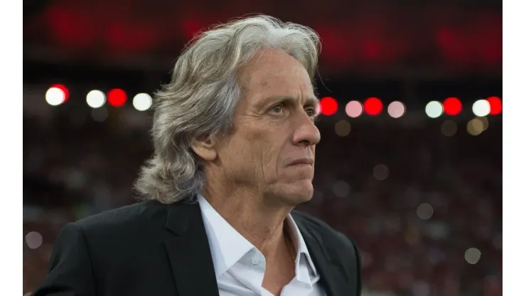 Jorge Jesus indica zagueiro do Santos ao Benfica