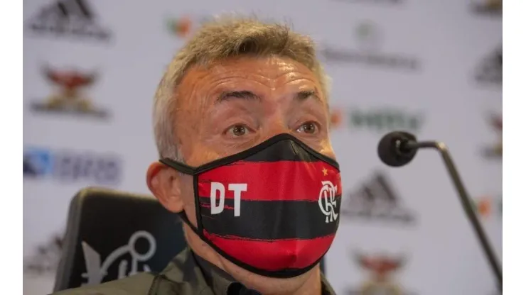 Coletiva deixa Dome ainda mais exposto no Flamengo após goleada