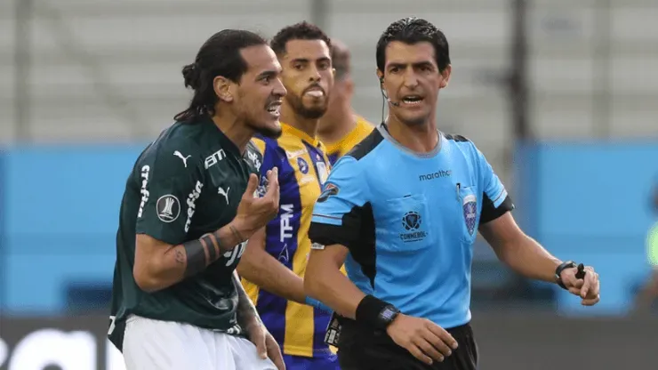 Árbitro Leodan González já apitou duas partidas do Verdão nessa Libertadores (Foto: Cesar Greco/Palmeiras)