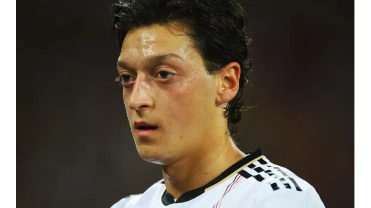 Ozil lamentou situação crítica do Brasil em relação à Covid-19
