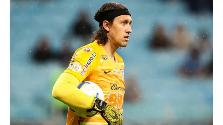 Goleiro está confiante para enfrentar o Palmeiras amanhã (Foto: Pedro H. Tesch/AGIF)
