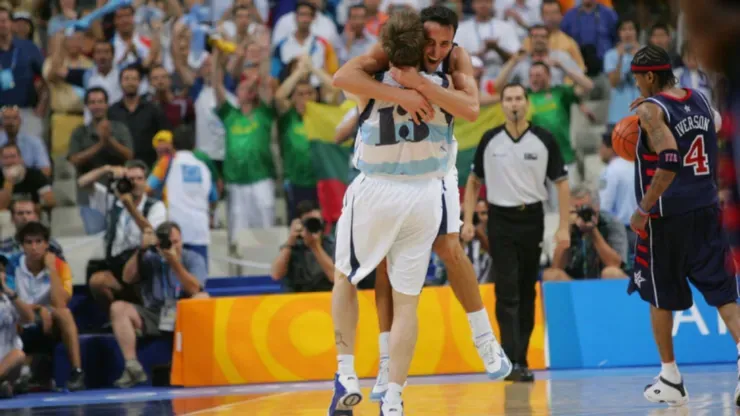 Argentina x Estados Unidos em 2004. (Foto: Garrabrant/NBAE via Getty Images)