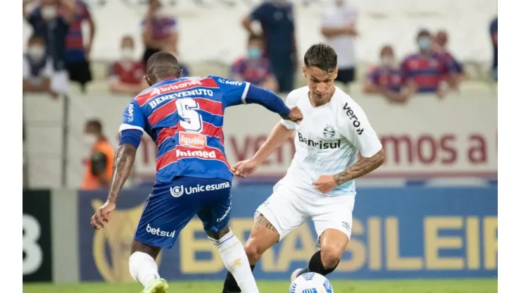 Após derrota para o Fortaleza, chance de rebaixamento do Grêmio aumenta; veja porcentagem. (Foto: Kely Pereira/AGIF)
