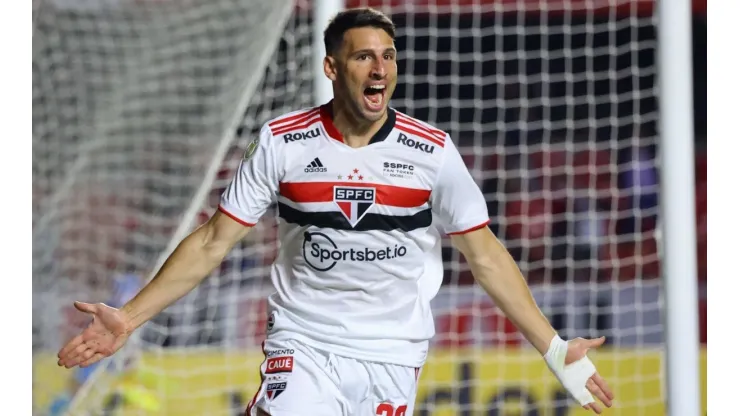 Calleri marcou o gol que deu a vitória para o São Paulo contra o Corinthians (Foto: Marcello Zambrana/AGIF)
