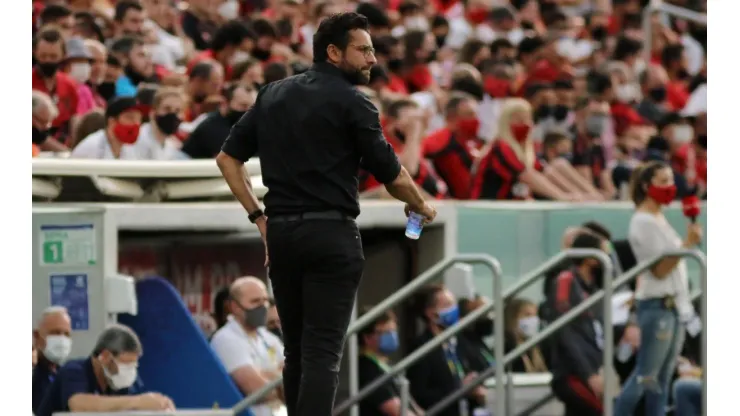 Foto: Joao Vitor Rezende Borba/AGIF - Valentim exaltou a equipe após mudança de postura na segunda etapa
