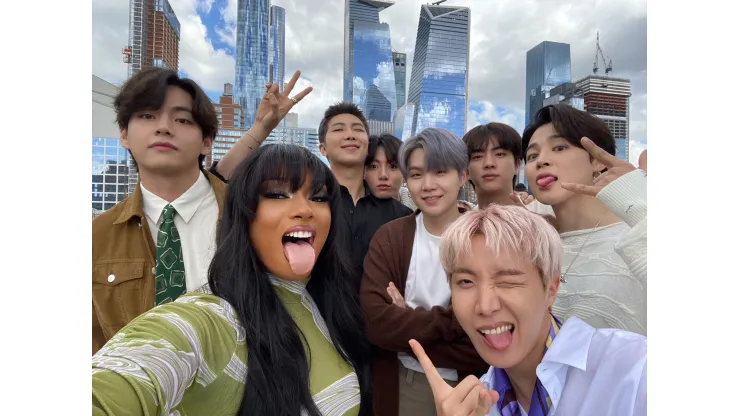 BTS e Megan Thee Stallion vão se apresentar com "Butter" no American Music Awards 2021 - Imagem: Reprodução
