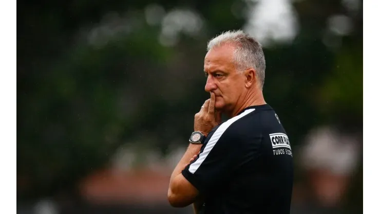 Foto: Ricardo Saibun/AGIF - Dorival tem três títulos em suas duas passagens pelo Santos
