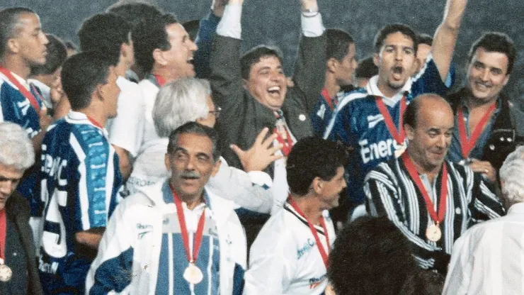 Foto: Arquivo site oficial Cruzeiro EC. - Jogadores festejando o título da Libertadores.
