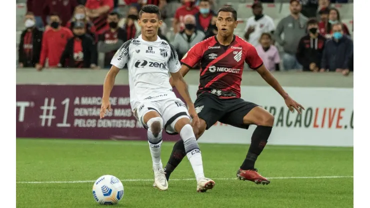 Foto: Robson Mafra/AGIF | Erick é eleito o 4º maior driblador do futebol mundial
