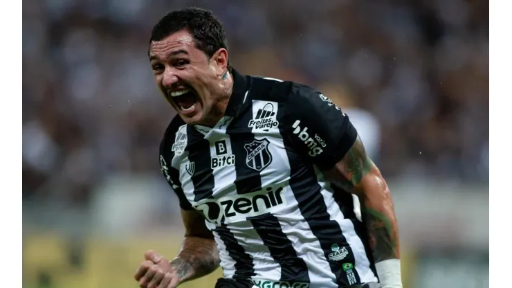 Ceará vence o Corinthians, por 2 a 1 e se credencia para brigar por uma vaga na Libertadores (Foto: Pedro Chaves/AGIF)
