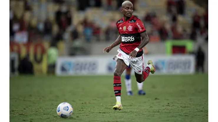 Thiago Ribeiro/AGIF - Ramon, lateral-esquerdo do Flamengo
