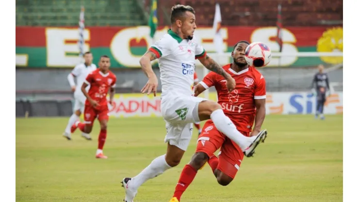 Caio Mancha renovou contrato com a Portuguesa até o fim do ano (Foto: Dorival Rosa/Portuguesa)
