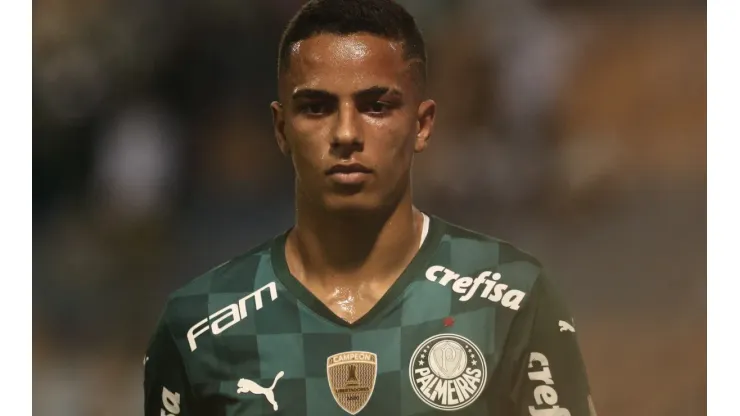 Foto: Ettore Chiereguini/AGIF - Palmeiras estaria interessado em atacante do Vélez com estilo parecido com o de Giovani
