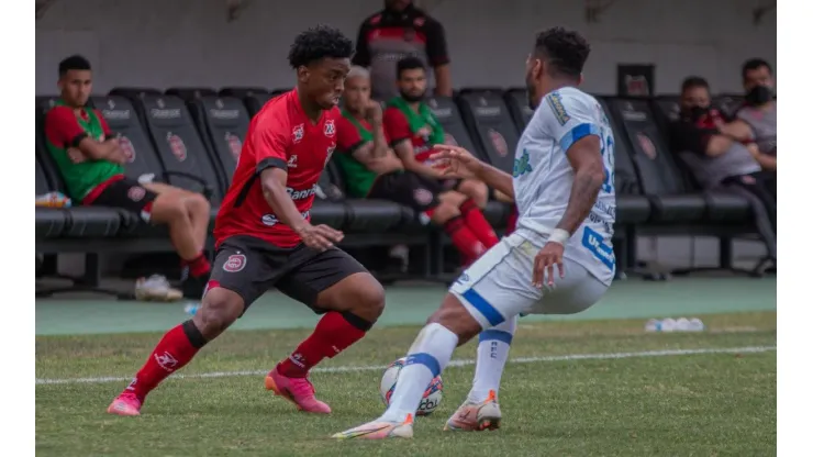 Foto: Volmer Perez/AGIF - Caio Rangel é um dos novos reforços da Chapecoense em 2022
