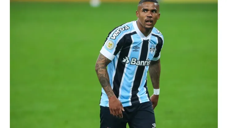 Foto: Pedro H. Tesch/AGIF | Atlético-MG e São Paulo seguem na cola de Douglas Costa
