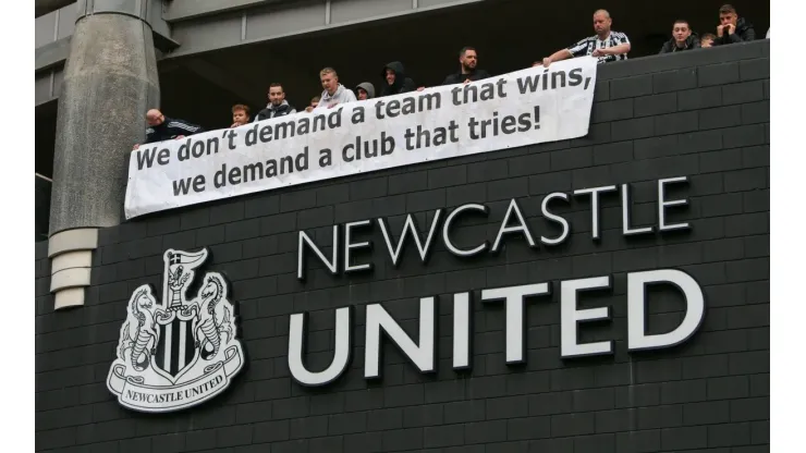 Donos do Newcastle miram compra de outro clube europeu
