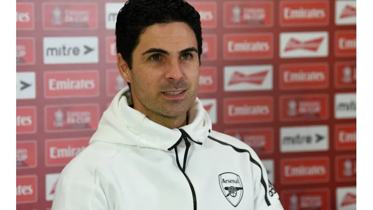 Arteta está interessado na contratação de um meio-campista para o Arsenal ainda nesta temporada
