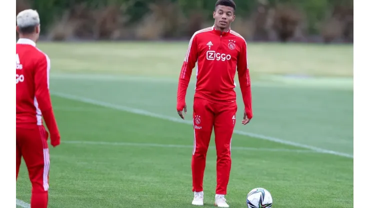 David Neres deixa o Ajax após cinco anos e meio no clube
