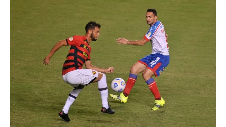 Jhony Pinho/AGIF - Rafael Thyere, zagueiro e capitão do Sport
