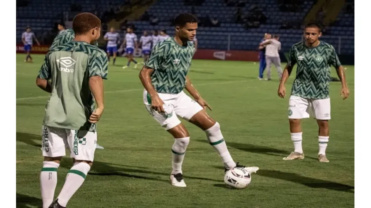 Gustavo Medeiros/Arquivo pessoal - João Cesco, zagueiro da Chapecoense
