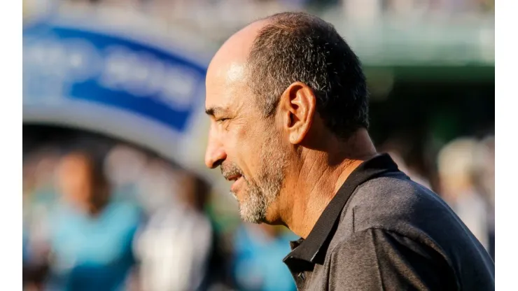 Gabriel Machado/AGIF - Vinícius Eutrópio, técnico do Londrina
