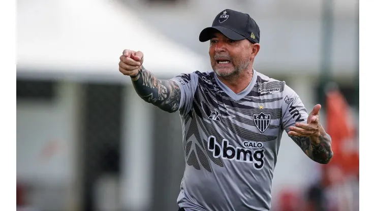 Jogador contratado na "Era Sampaoli" pelo Galo está na mira de outro clube brasileiro
