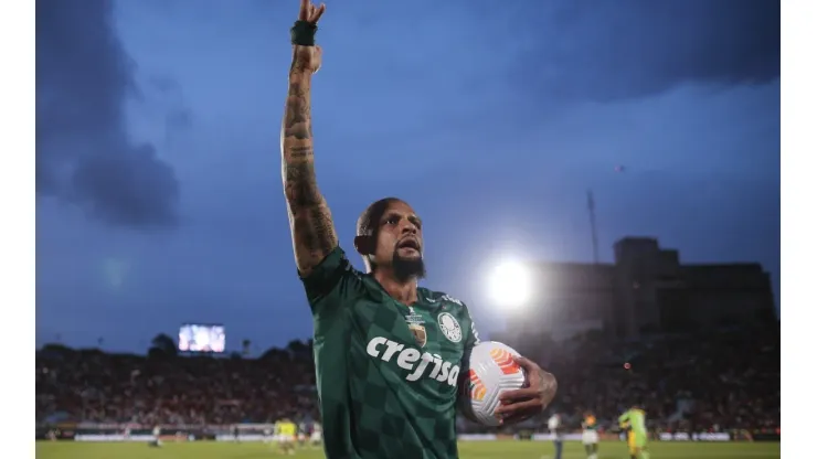 Ettore Chiereguini/AGIF. Felipe Melo em comemoração da Libertadores 2021, conquistada pelo Palmeiras
