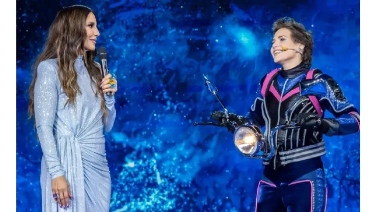 Ivete Sangalo conversa com Letícia Colin no The Masked Singer Brasil
