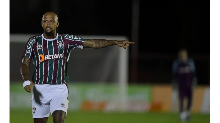 Thiago Ribeiro/AGIF. Felipe Melo rebate críticas da torcida e exalta desempenho dos colegas.
