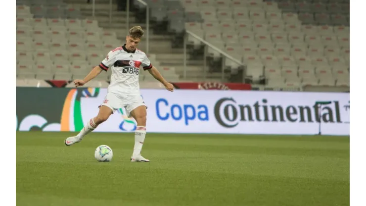 Foto: Robson Mafra/AGIF | Gabriel Noga ficou de fora da relação do jogo diante do Nova Iguaçu
