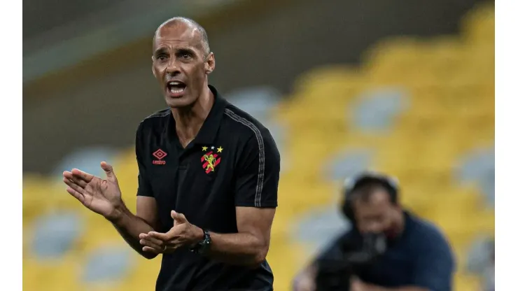 Foto: (Jorge Rodrigues/AGIF) - César Lacerda é o técnico interino do Sport desde a demissão de Gustavo Florentín
