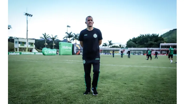 Fernando Alves/ECJuventude. Más condições do gramado foram um dos fatores que atrapalharam a performance da equipe, segundo o técnico Alviverde.
