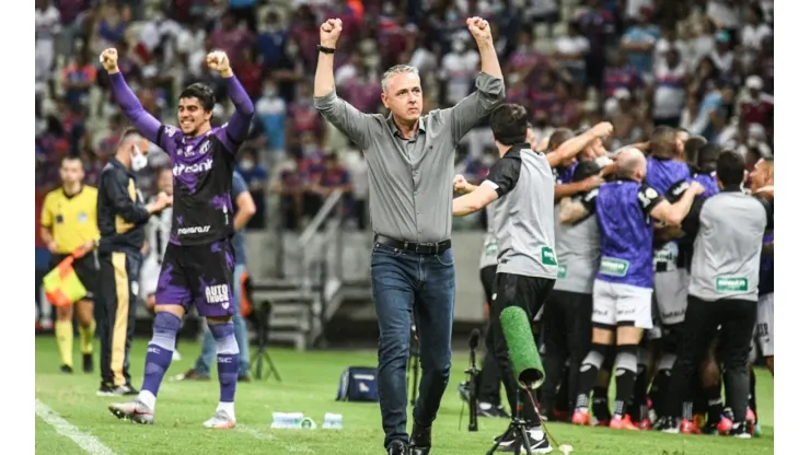 Foto: Kely Pereira/AGIF | Tiago Nunes conduziu o Ceará para a melhor campanha da fase de grupos da temporada 2022 do Nordestão
