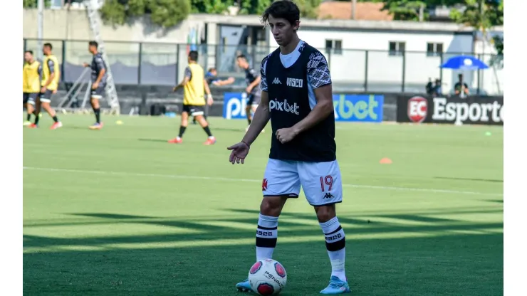 Foto: Thiago Ribeiro/AGIF | Futuro de Galarza é definido
