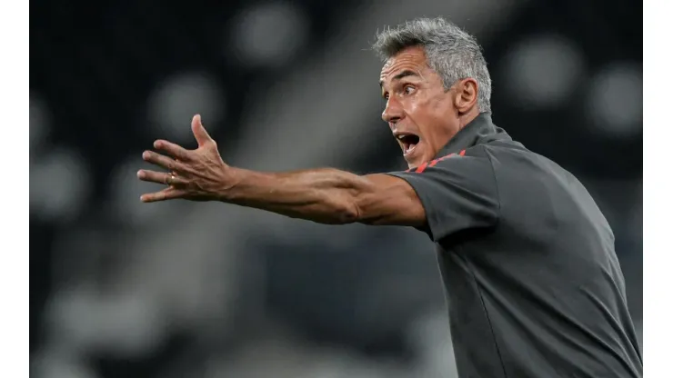 Foto: Thiago Ribeiro/AGIF - Paulo Sousa chegou nesta temporada ao Flamengo
