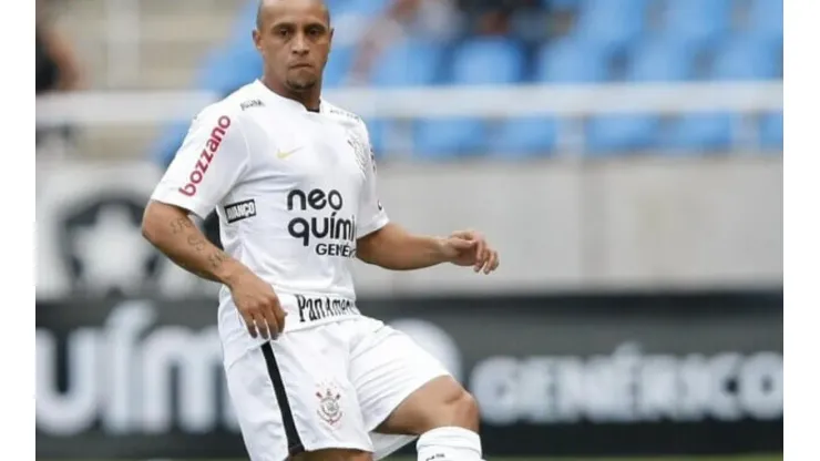 Roberto Carlos com a camisa do Corinthians (Foto: Buda Mendes/Getty Images)
