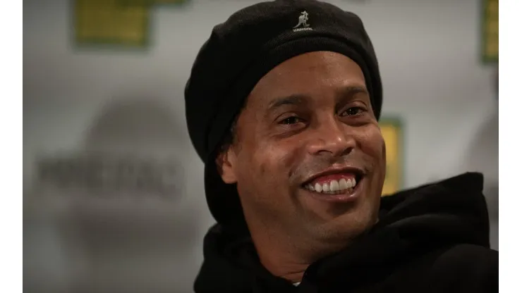 Ronaldinho Gaúcho deixou o Flamengo em 2012 (Foto: Marcelo Alvarenga/AGIF)
