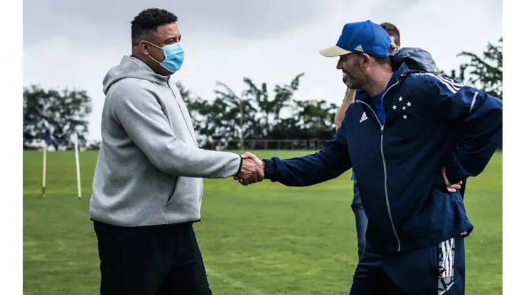 Ronaldo e Pezzolano têm sido importantes para mudar o rumo do Cruzeiro
