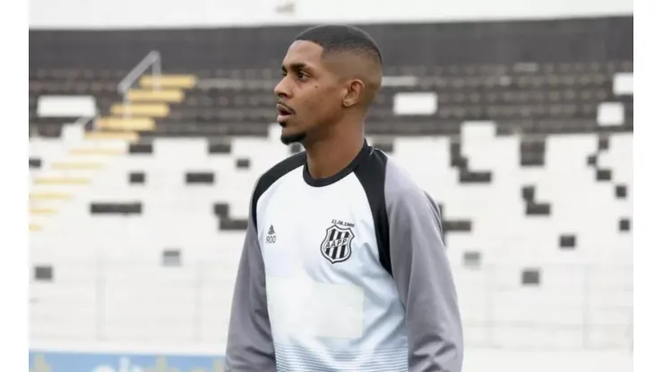 Diego Almeida/ PontePress/ Ramon, Danilo Gomes e + 9; Hélio dos Anjos esboça Ponte Preta para buscar a vitória necessária contra o Sport.
