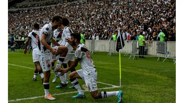 Thiago Ribeiro/AGIF - Torcida do Vasco esgota ingressos no Maracanã
