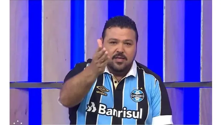 Alex Bagé cobre o dia a dia do Grêmio (Foto: Reprodução/TV Band(
