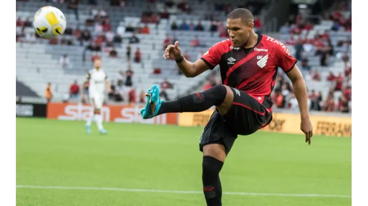 Robson Mafra/AGIF/ Matheus Felipe, Nico Hernández e +9; Felipão opta por time misto para encarar o São Paulo.
