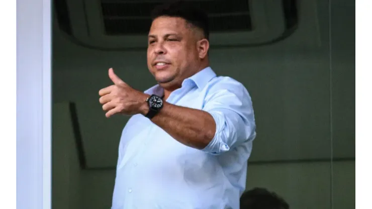 Foto: Fernando Moreno/AGIF - Ronaldo comemorou titulo do Cruzeiro na Série B
