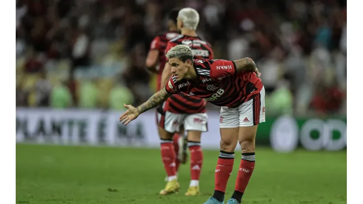 Agif/Thiago Ribeiro - Pedro tem noite de Neymar e Edmundo no Maracanã
