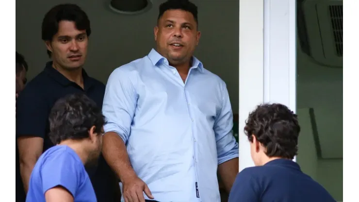 Foto: Fernando Moreno/AGIF - Ronaldo já se move nos bastidores pelo planejamento do Cruzeiro para 2023
