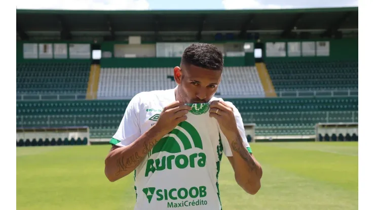 Foto: Divulgação/Chapecoense - Danrlei foi um dos reforços apresentados na Chapecoense
