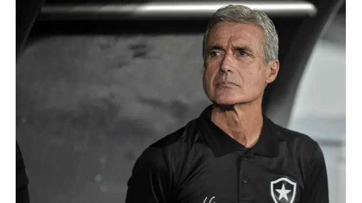 Thiago Ribeiro/AGIF - Luís Castro, técnico do Botafogo
