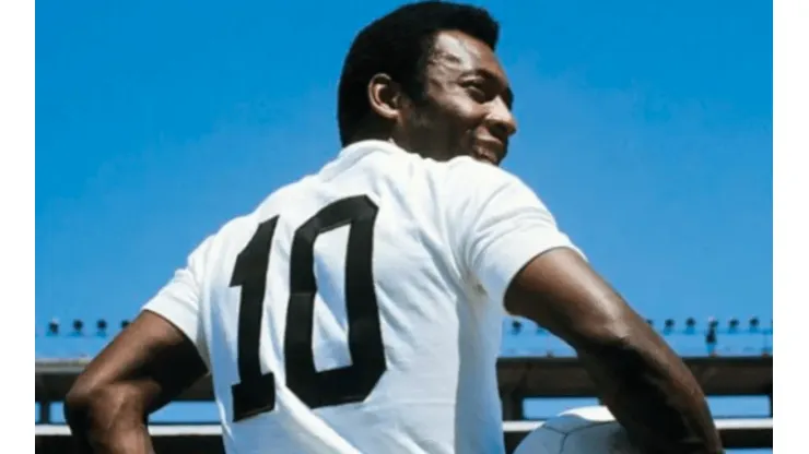 Foto capa: Foto: Divulgação/Santos FC - Muitos jogadores já usaram a camisa que um dia foi de Pelé
