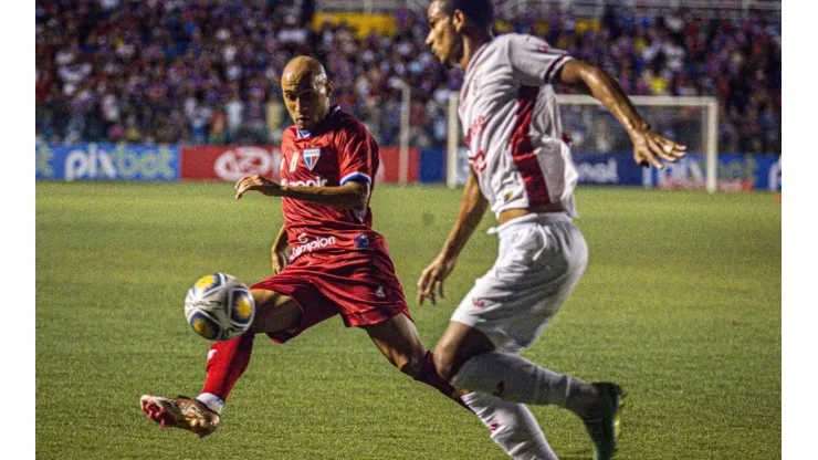 Foto: Lucas Emanuel/AGIF - Fortaleza venceu, mas torcida não aprovou o desempenho
