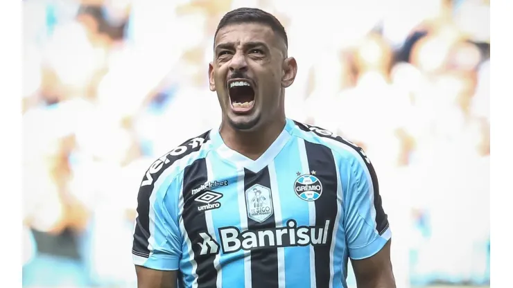 Pedro H. Tesch/AGIF - Diego Souza fala sobre futuro no Grêmio
